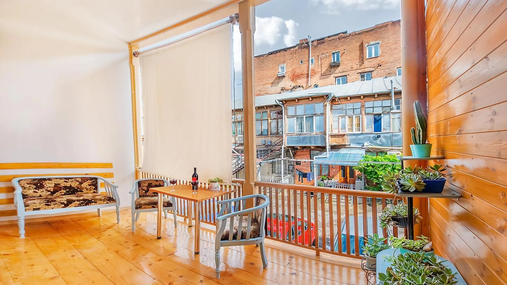 Cozy Qolga Apartment In Old Tbilissi Géorgie